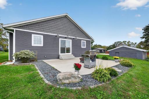 17 Richland Avenue, Saint Charles, MN 55972