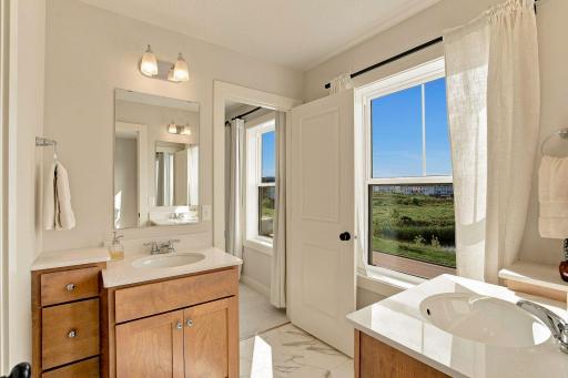 5392 Rolling Hills Parkway, Victoria, MN 55318