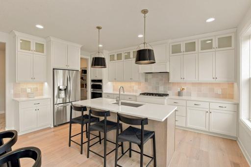 5392 Rolling Hills Parkway, Victoria, MN 55318