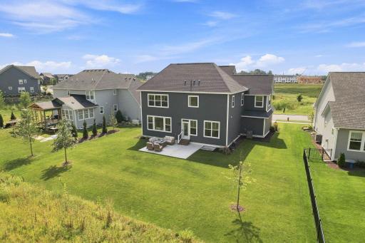 5392 Rolling Hills Parkway, Victoria, MN 55318