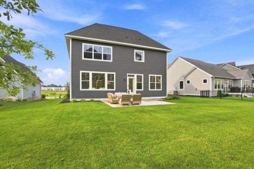 5392 Rolling Hills Parkway, Victoria, MN 55318