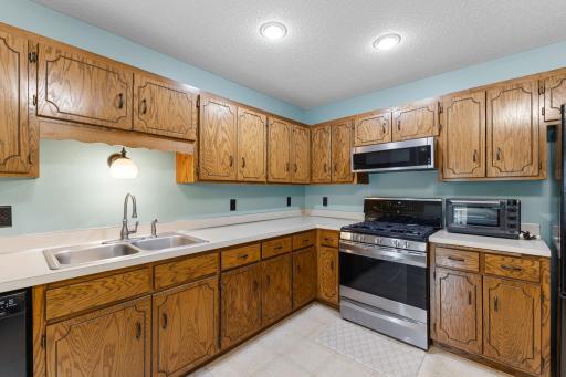 404 Pleasure Creek Drive, Blaine, MN 55434