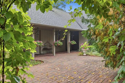 4-print-4890_Regents_Walk_Shorewood_MN_0410.jpg