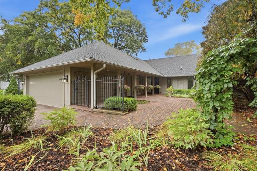 6-print-4890_Regents_Walk_Shorewood_MN_0400.jpg
