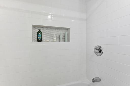 18-web-or-mls-5039-5037-Abbott-Ave-S-DUPLEX-18.jpg