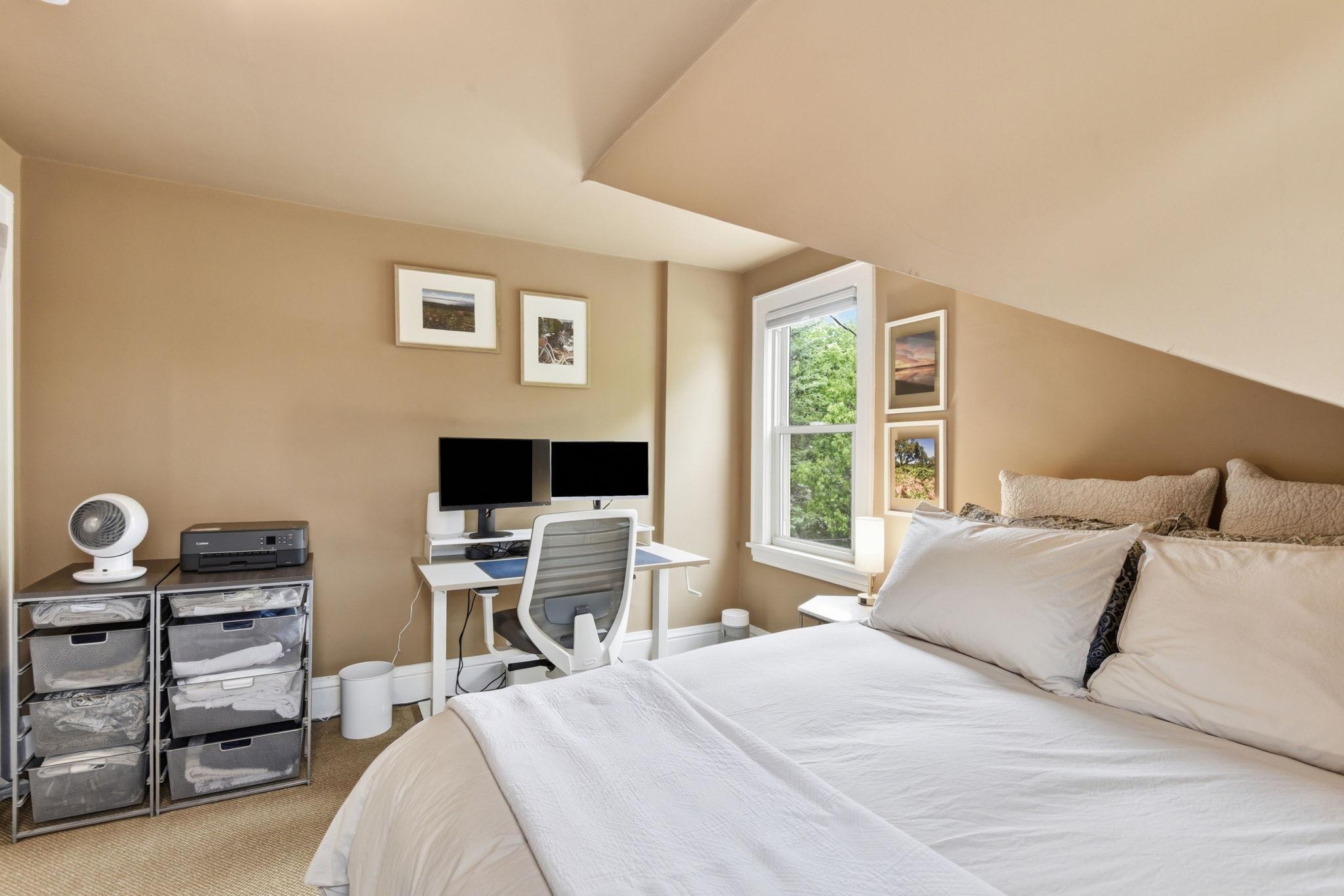 22-web-or-mls-5039-5037-Abbott-Ave-S-DUPLEX-22.jpg