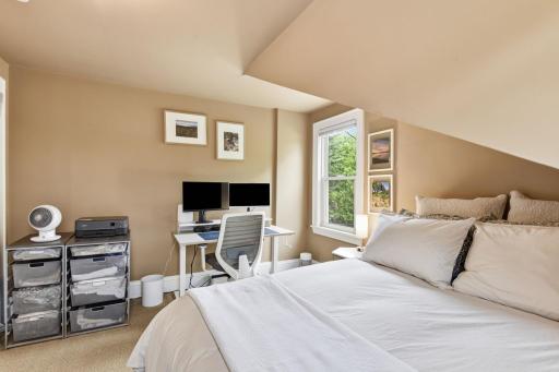 22-web-or-mls-5039-5037-Abbott-Ave-S-DUPLEX-22.jpg