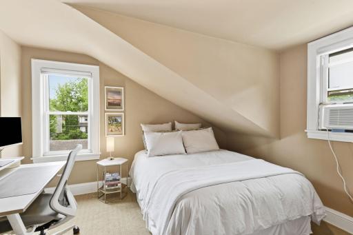 21-web-or-mls-5039-5037-Abbott-Ave-S-DUPLEX-21.jpg