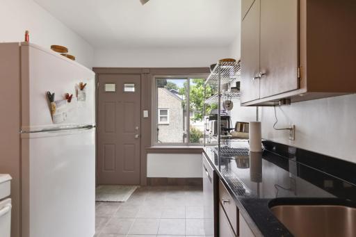 34-web-or-mls-5039-5037-Abbott-Ave-S-DUPLEX-34.jpg