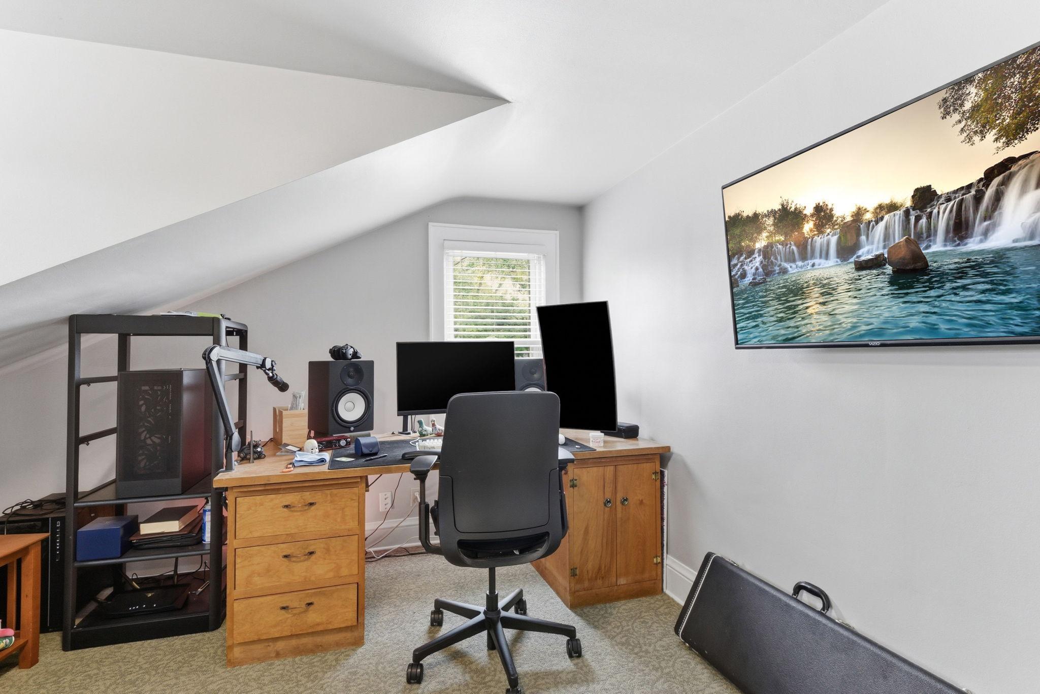 43-web-or-mls-5039-5037-Abbott-Ave-S-DUPLEX-43.jpg