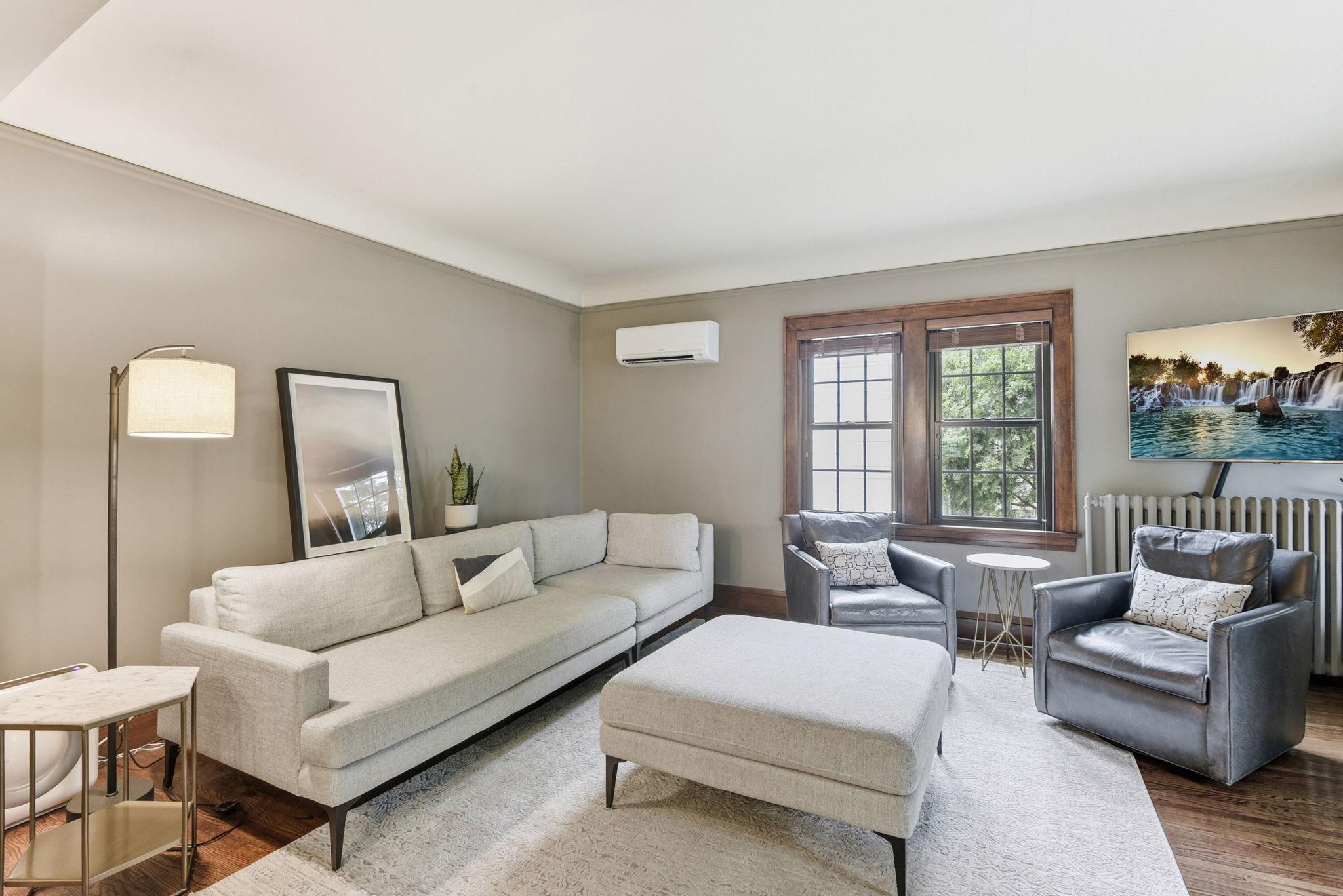 8-web-or-mls-5039-5037-Abbott-Ave-S-DUPLEX-08.jpg