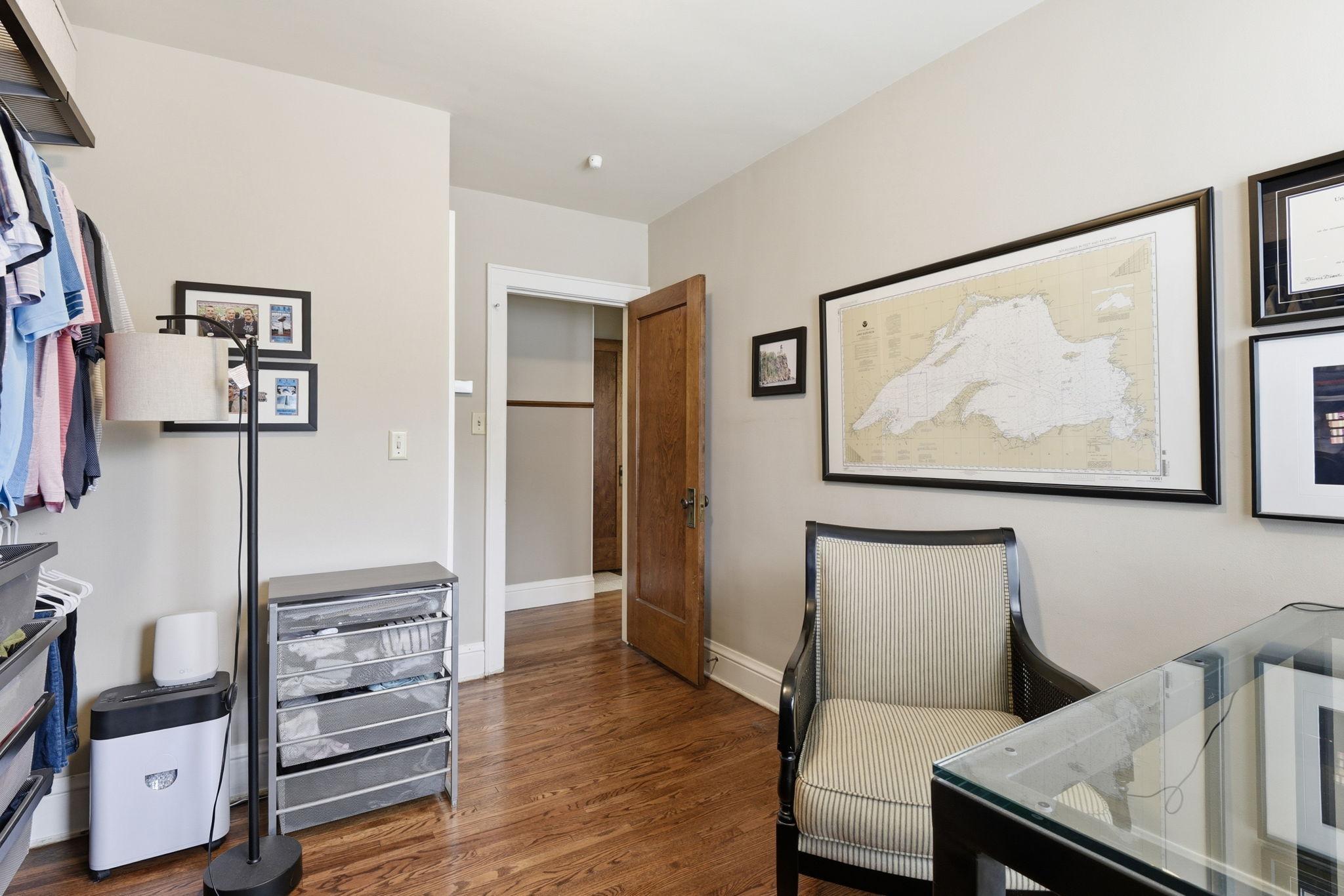 14-web-or-mls-5039-5037-Abbott-Ave-S-DUPLEX-14.jpg