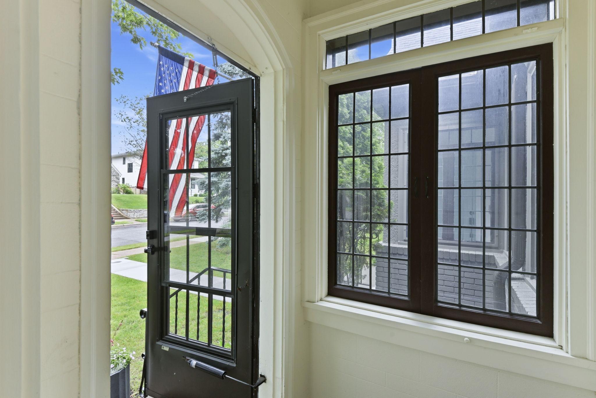 5-web-or-mls-5039-5037-Abbott-Ave-S-DUPLEX-05.jpg