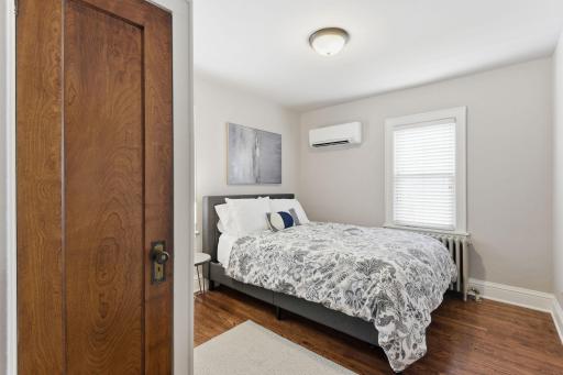 15-web-or-mls-5039-5037-Abbott-Ave-S-DUPLEX-15.jpg