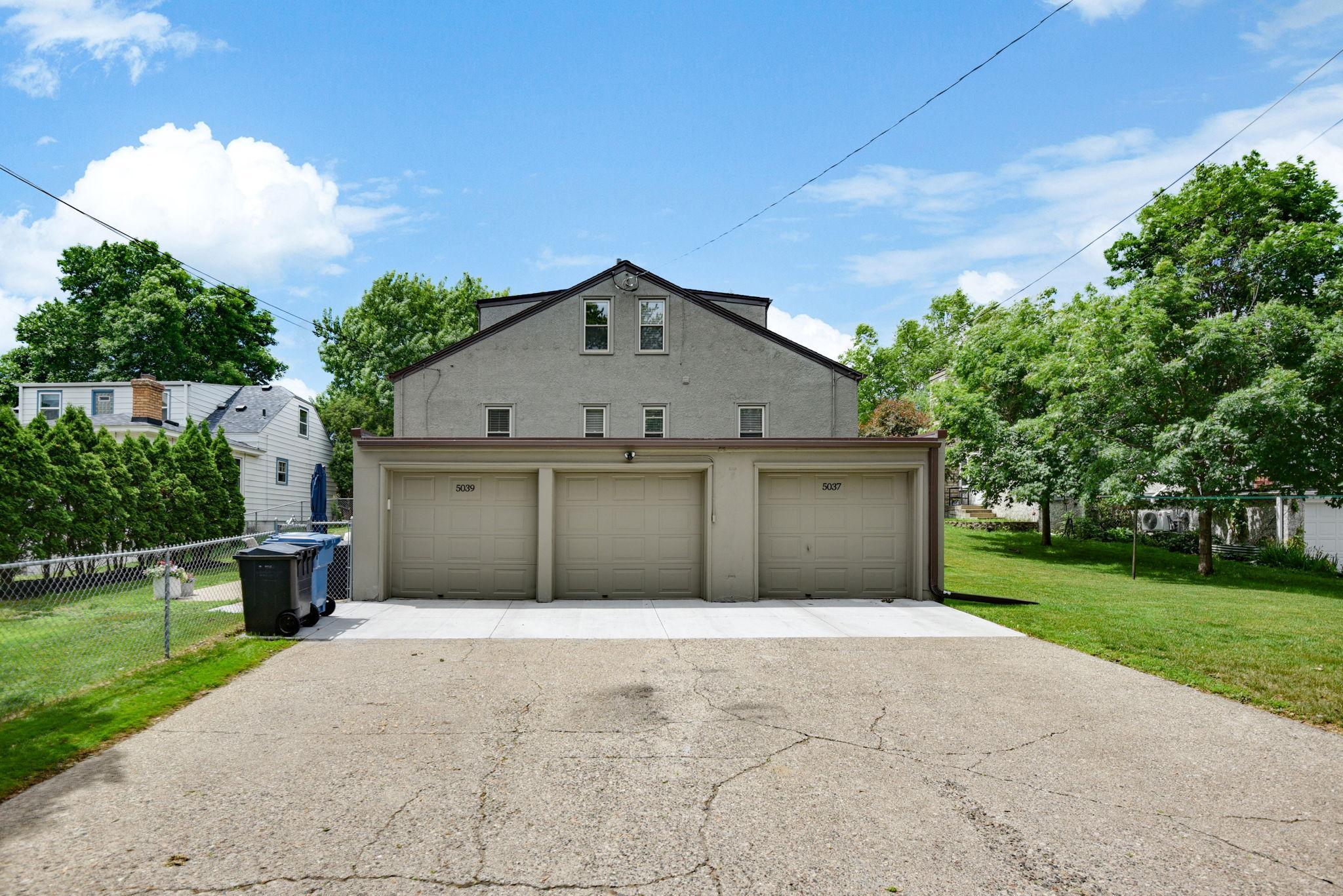 50-web-or-mls-5039-5037-Abbott-Ave-S-DUPLEX-50.jpg