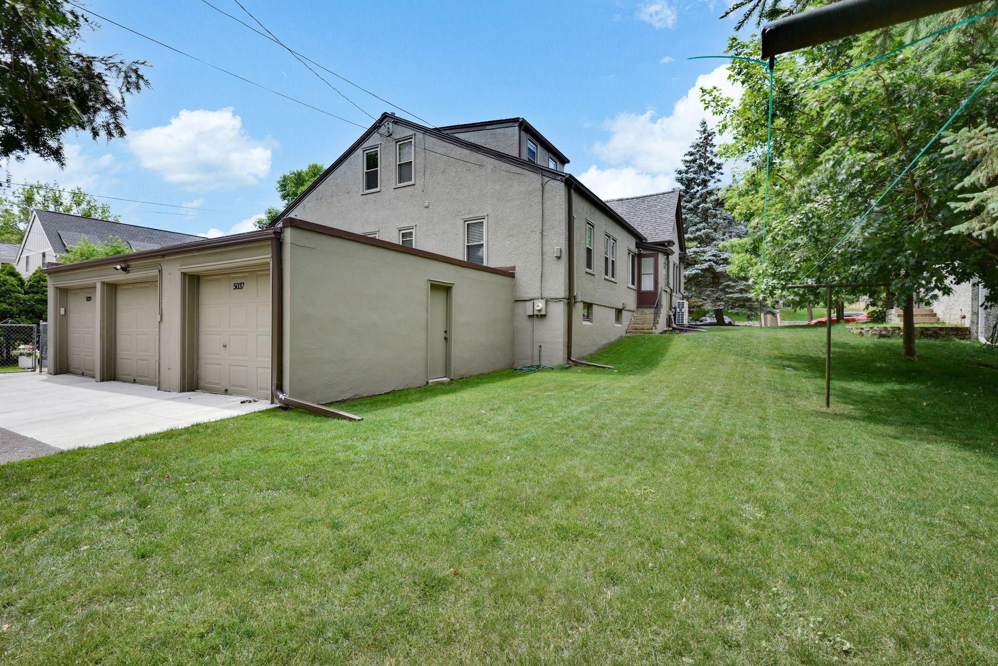 51-web-or-mls-5039-5037-Abbott-Ave-S-DUPLEX-51.jpg