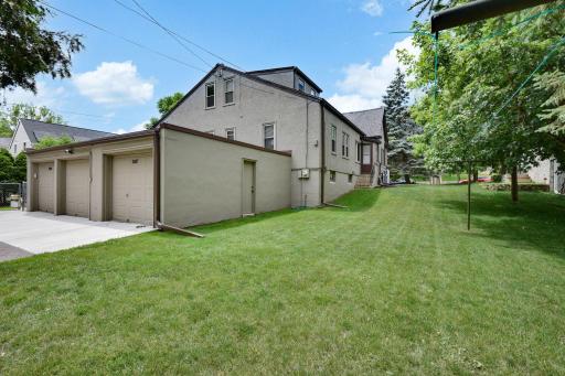 51-web-or-mls-5039-5037-Abbott-Ave-S-DUPLEX-51.jpg
