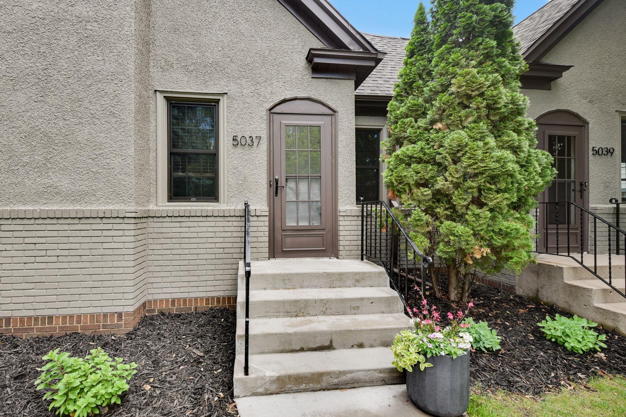 2-web-or-mls-5039-5037-Abbott-Ave-S-DUPLEX-02.jpg