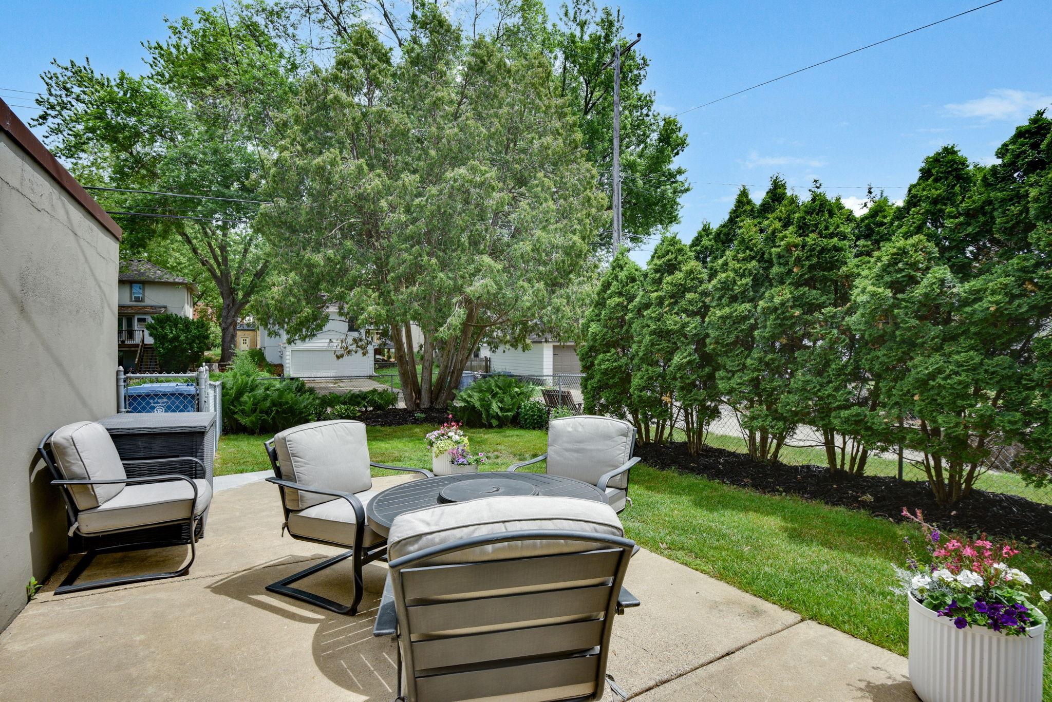 49-web-or-mls-5039-5037-Abbott-Ave-S-DUPLEX-49.jpg