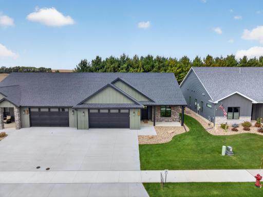 743 Kodiak Drive NW, Stewartville, MN 55976