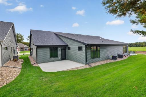 743 Kodiak Drive NW, Stewartville, MN 55976