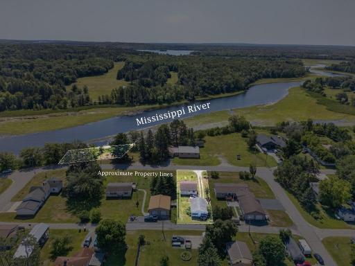 455 NW 1st Street, Cohasset, MN 55721