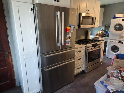 16 4th Avenue SE, Dodge Center, MN 55927