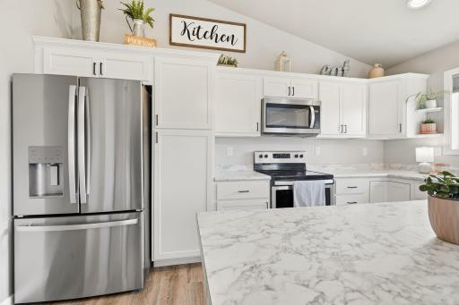 101 5th Street E, Horace, ND 58047