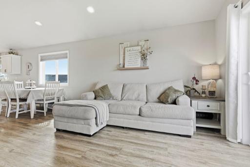 101 5th Street E, Horace, ND 58047