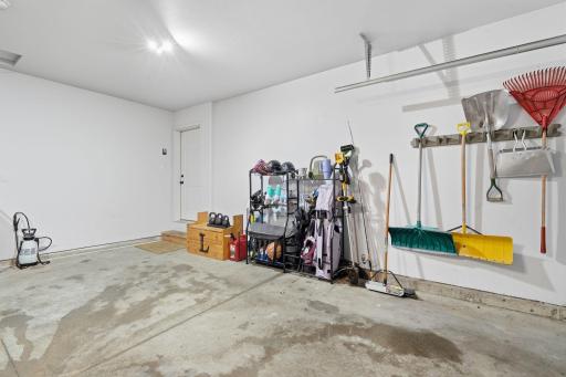 101 5th Street E, Horace, ND 58047