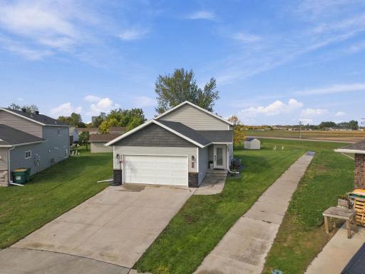 101 5th Street E, Horace, ND 58047