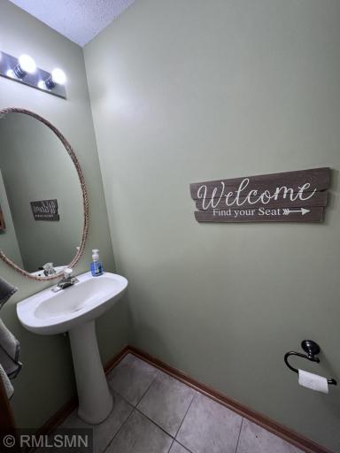 898 Providence Drive, Shakopee, MN 55379
