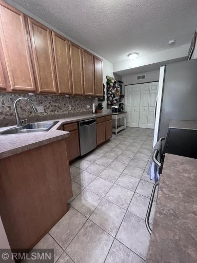898 Providence Drive, Shakopee, MN 55379