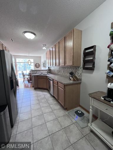 898 Providence Drive, Shakopee, MN 55379