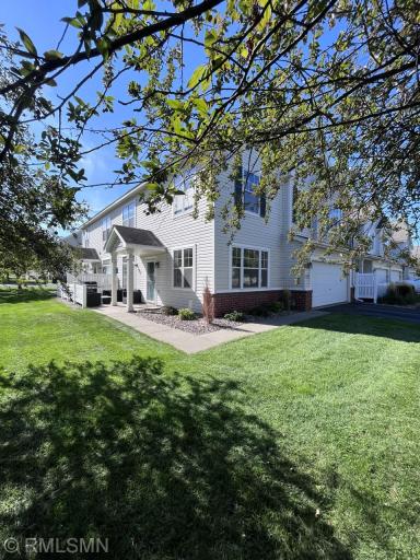 898 Providence Drive, Shakopee, MN 55379