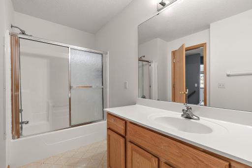 2264 River Rock Lane, Shakopee, MN 55379