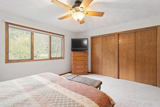 930 Ridgeview Place NE, Owatonna, MN 55060