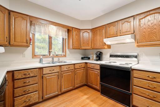 930 Ridgeview Place NE, Owatonna, MN 55060