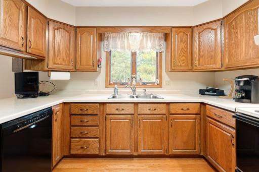 930 Ridgeview Place NE, Owatonna, MN 55060