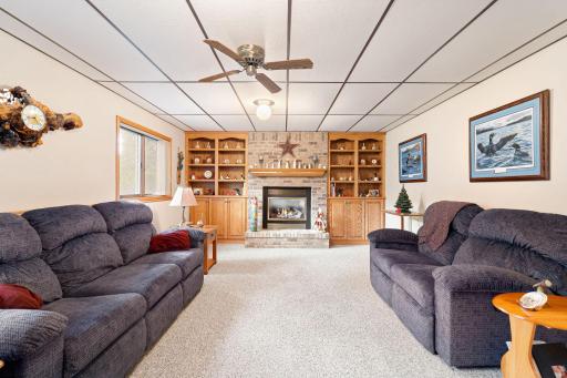 930 Ridgeview Place NE, Owatonna, MN 55060