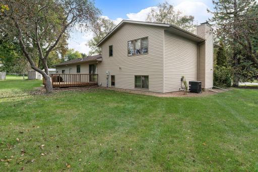 930 Ridgeview Place NE, Owatonna, MN 55060