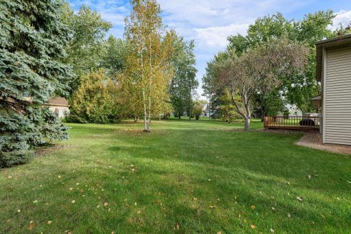 930 Ridgeview Place NE, Owatonna, MN 55060