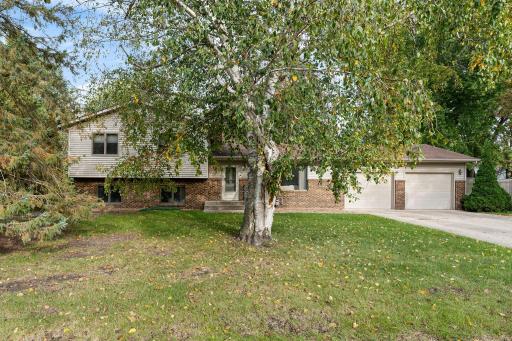 930 Ridgeview Place NE, Owatonna, MN 55060