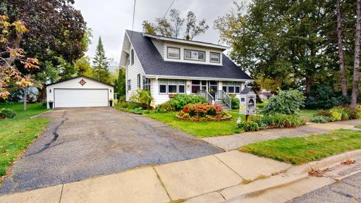 148 2nd Avenue SW, Alden, MN 56009