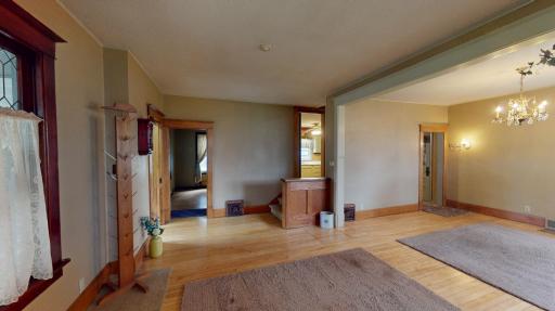 148 2nd Avenue SW, Alden, MN 56009