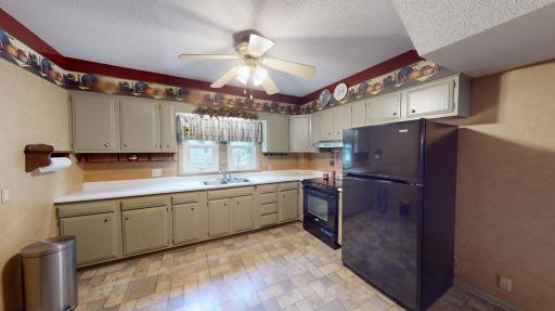 148 2nd Avenue SW, Alden, MN 56009