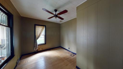 148 2nd Avenue SW, Alden, MN 56009