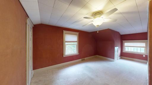 148 2nd Avenue SW, Alden, MN 56009