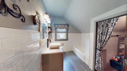 148 2nd Avenue SW, Alden, MN 56009