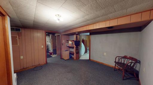 148 2nd Avenue SW, Alden, MN 56009